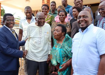 Owek. Mayiga alabudde ku yali Kaggo Owek. Tofiri Kivumbi Malokweza