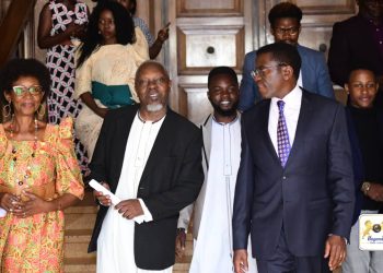 Bannabitone Mwewale Ebyekizungu  muyitimuke – Katikkiro Mayiga