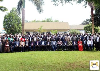 Olusirika lw’abakulembeze mu bwakabaka lukomekkerezeddw, Abakulembeze basabiddwa okukulembeza abavubuka