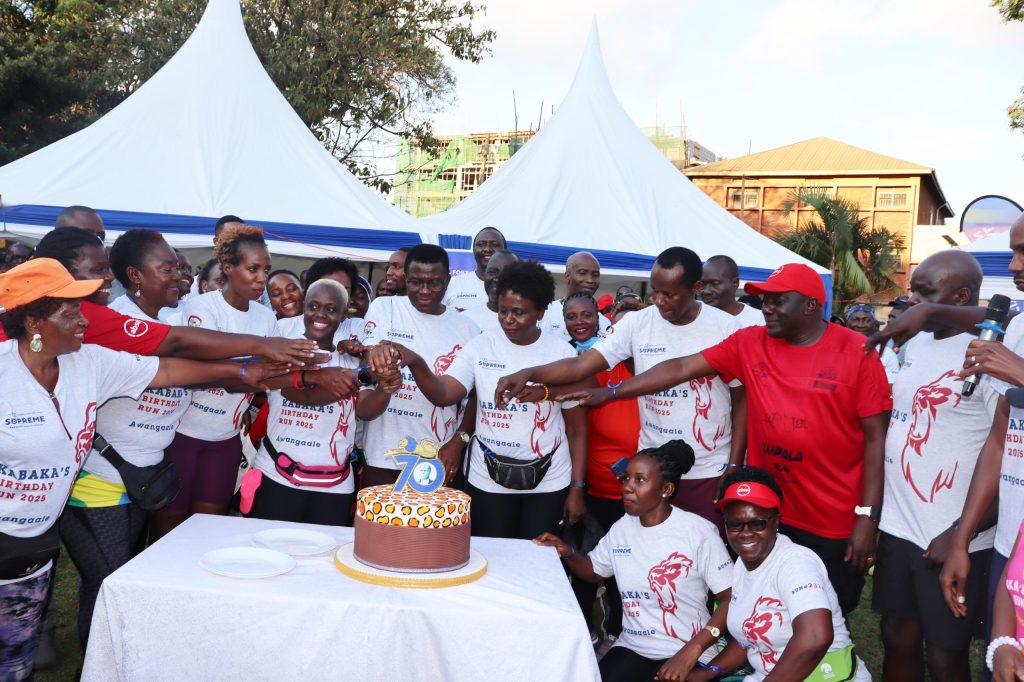 Aba Kampala Hash Harriers bajaguza Amazaalibwa ga Kabaka ag’ Emyaka 70, Kamalabyonna Mayiga abeebazizza