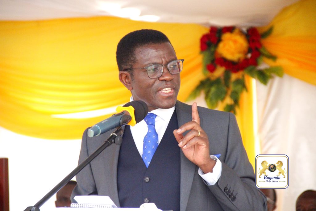 “Bawamba abantu ate ne bakyewaniramu” Katikkiro alabudde ku binyigiriza abantu