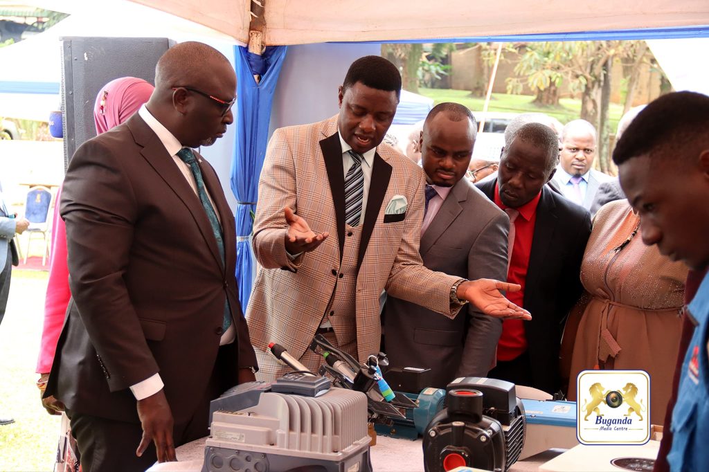 Ebiri mu mukago gw’Obwakabaka bwa Buganda ne AKVO International