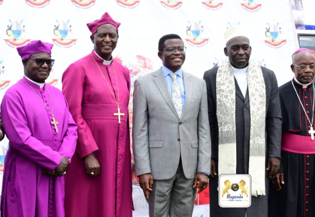 Katikkiro alabudde abantu ku basawo abafere