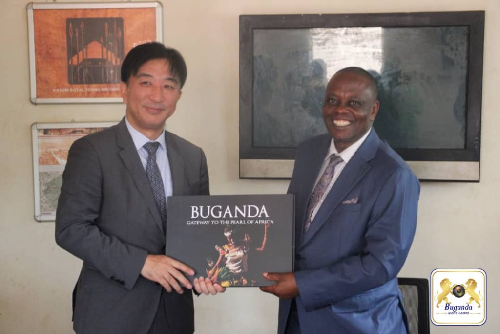 Omubaka wa Japan mu UNESCO alambudde Amasiro g’e Kasubi