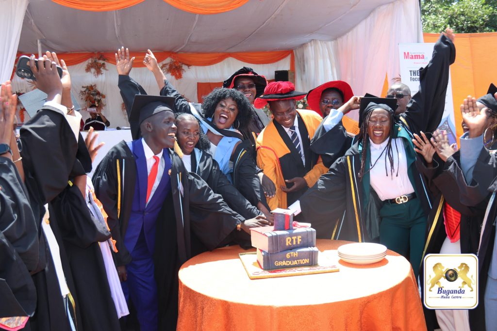 Minisita Kiyimba Asabye Gavumenti Okuwa Bannansi ‘Internet’ Ku Bwererere