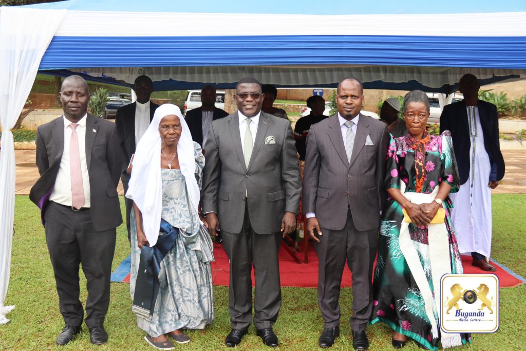 Ebyobufuzi Ebyokweyuzaayuza Tebiyamba Ggwanga – Owek. Kaawaase