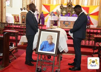 Okusabira Taata wa Ssenkulu wa Centenary  Bank Fabian Kasi