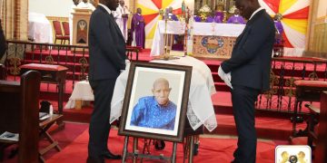 Okusabira Taata wa Ssenkulu wa Centenary  Bank Fabian Kasi