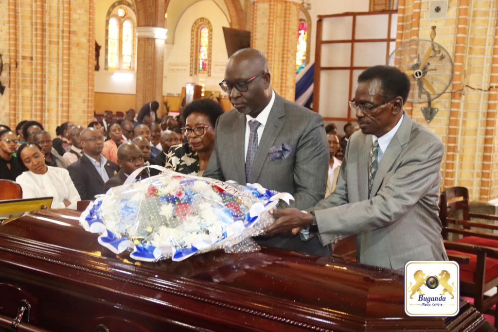 Okusabira Taata wa Ssenkulu wa Centenary  Bank Fabian Kasi