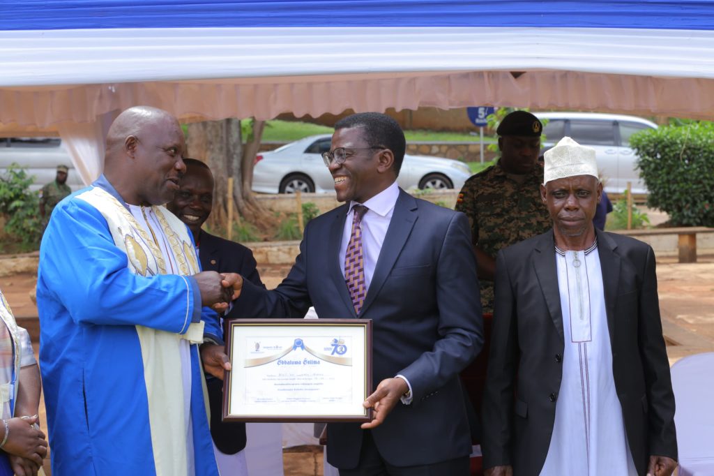 Katikkiro Mayiga Asekeredde Aboogerera Obwakabaka