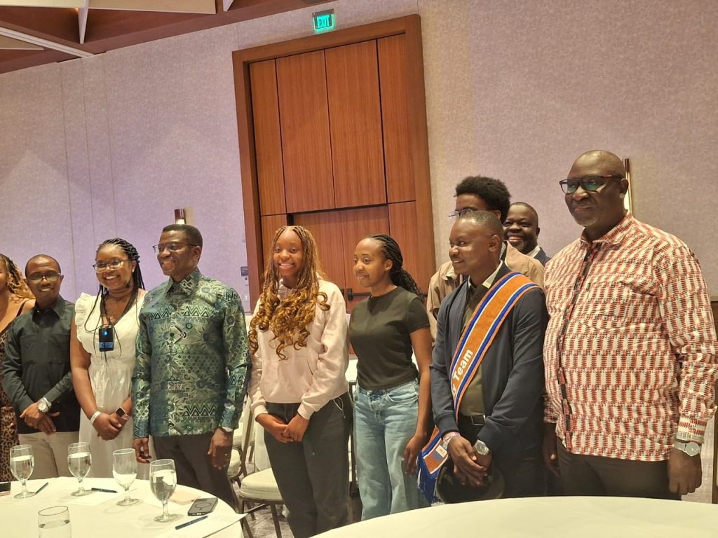Katikkiro Asisinkanye Abaana b’Abavubuka mu America