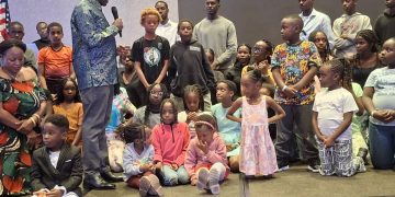 Katikkiro Asisinkanye Abaana b’Abavubuka mu America