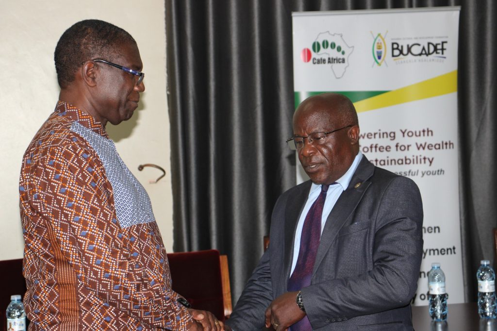 Okutumbula Obulimi bw’Emmwanyi mu Bavubuka