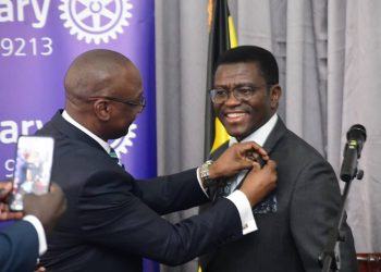 Katikkiro ayanirizza Gavana wa Rotary omuggya: Mwenyamivu ku mutindo gw’Abakulembeze mu Africa