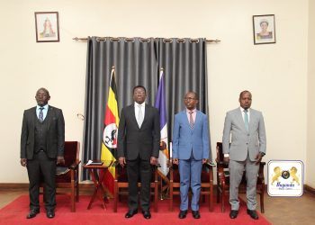 Katikkiro Asisinkanye Abaami b’Abamasaza: Abakubirizza Okugoberera Ennambika