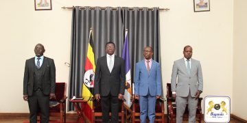 Katikkiro Asisinkanye Abaami b’Abamasaza: Abakubirizza Okugoberera Ennambika