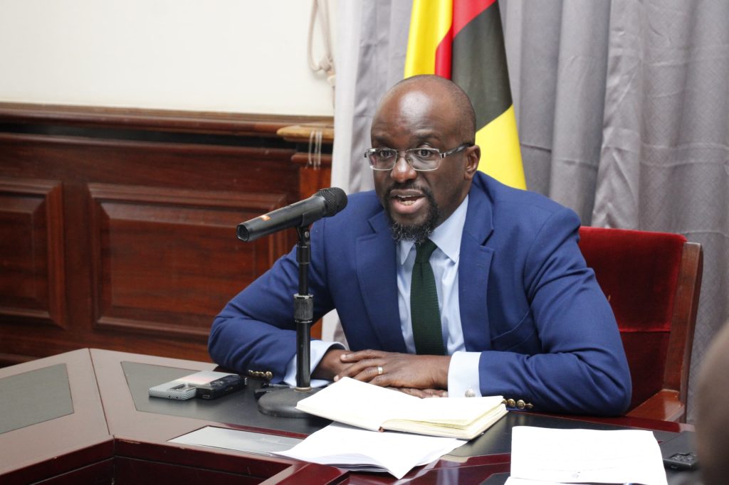 Kkooti eyimiriza ebiragiro bya Minisita Mayanja ku ttaka lya Kabaka