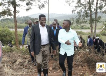 Ow’emyaka 22 alima emmwanyi e Gomba asanyudde Katikkiro