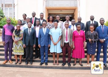 Abateesiteesi b’Emirimu mu masaza babanguddwa