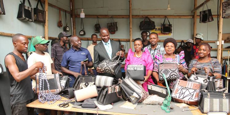 Mukozese ekitono kyemulina mwekulaakulanye – Minisita Kiyimba