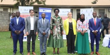 Okulwanyisa Bulyake n’Okutumbula Obuweereza Obw’obwerufu