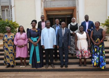 Tukwatire wamu tutaase Obuwangwa bwaffe