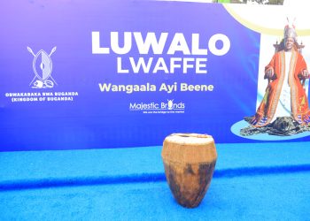 Lwaki Abantu Bajjumbidde Okuwaayo Ssente Eri Obwakabaka?