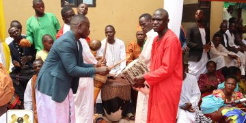 Abantu Balabuddwa obutavoola buwangwa