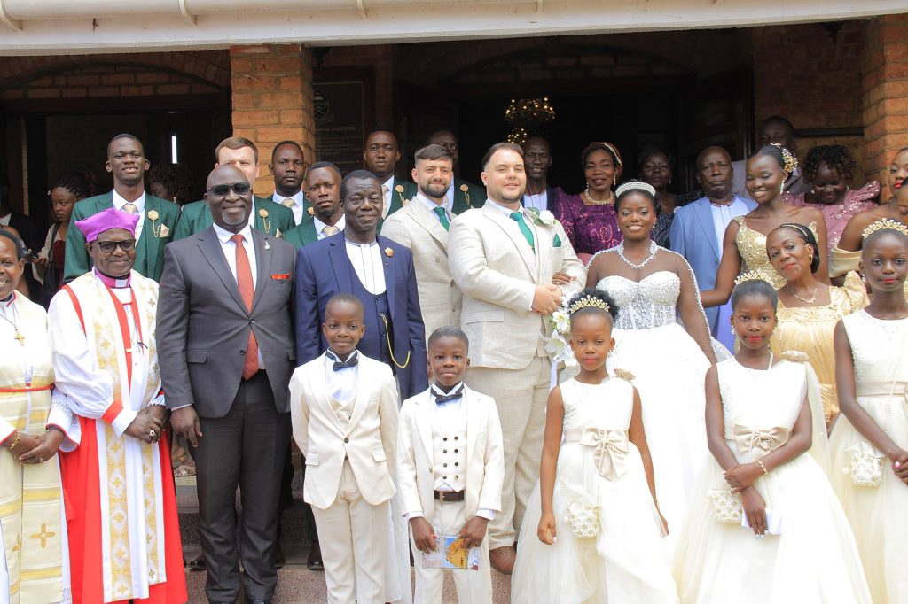 Abantu Batya Obufumbo!