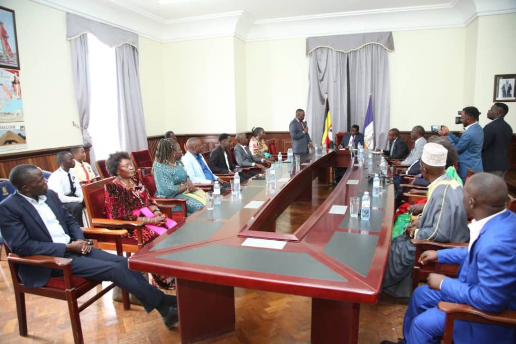 Katikkiro akubirizza abakulembeze okusoosowaza ebyetago by’Abantu