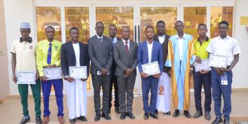 Nkobazambogo Eyigiriza Obuvunanyizibwa