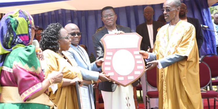 Olunaku lwa Bulungibwansi ne Gavumenti ez’Ebitundu 2025