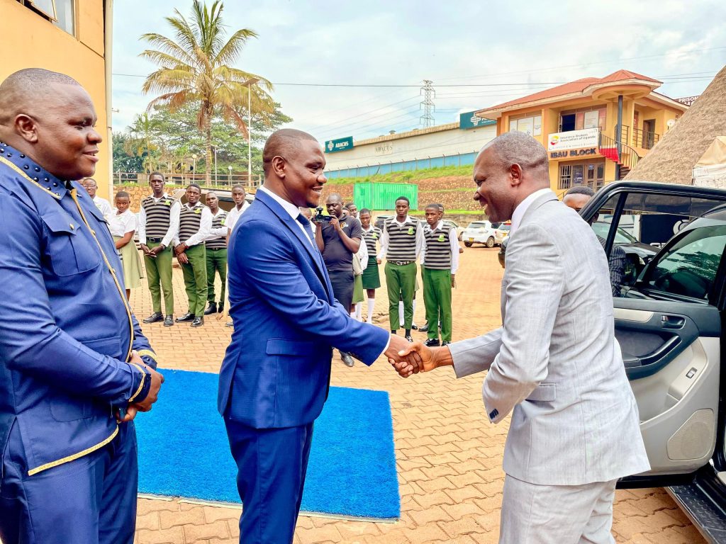 Tukozese Ennyimba Okutumbula Olulimi