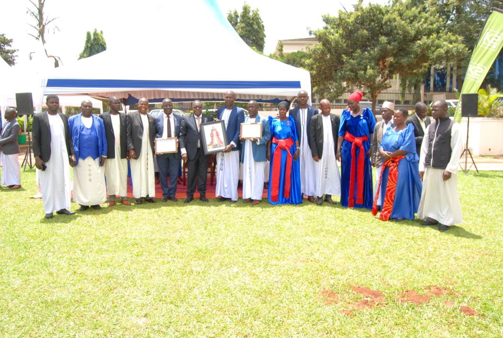 Obwakabaka bulabudde ku bigambo bya Bannabyabufuzi n’embeera y’akalulu ...