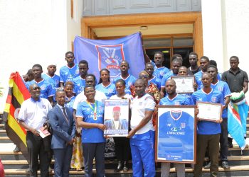 Katikkiro Mayiga Akyazizza Abawagizi ba SC Villa: Akoowodde Bannabyamizannyo Okukuuma Empisa