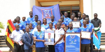 Katikkiro Mayiga Akyazizza Abawagizi ba SC Villa: Akoowodde Bannabyamizannyo Okukuuma Empisa