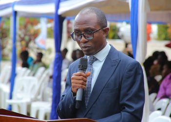 Abazadde tebakyasobola kulabirira baana baabwe? – Minisita Kawuki