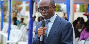 Abazadde tebakyasobola kulabirira baana baabwe? – Minisita Kawuki