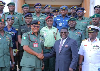 “Ebyobufuzi ebyawulayawula mu bantu bitta eggwanga”