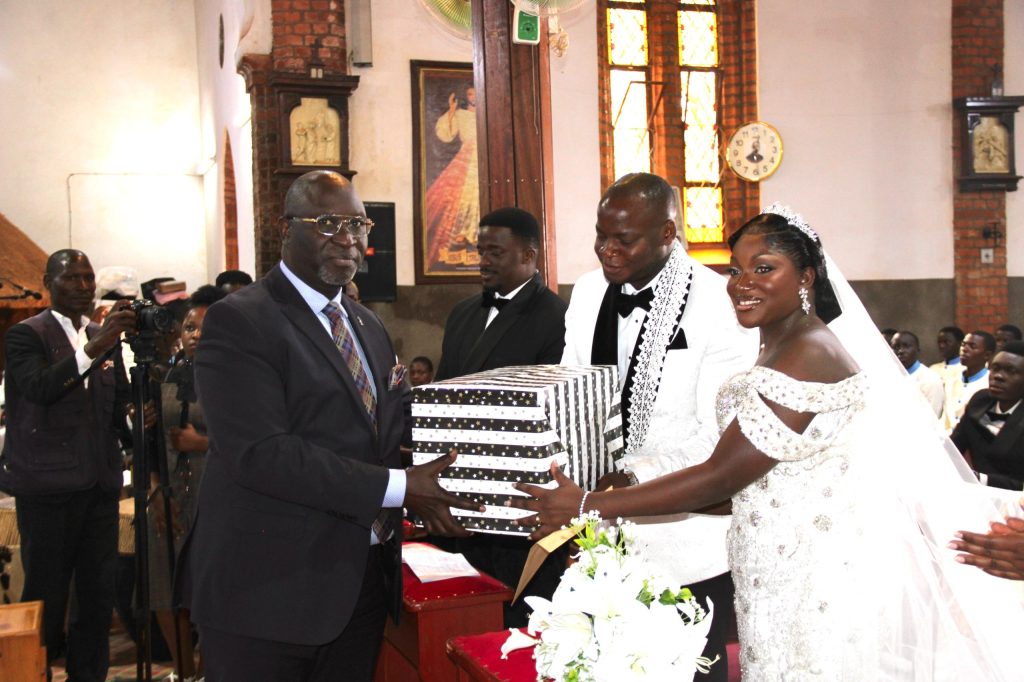 Obufumbo mu myaka gy’ekivubuka buzimba obuvunaanyizibwa