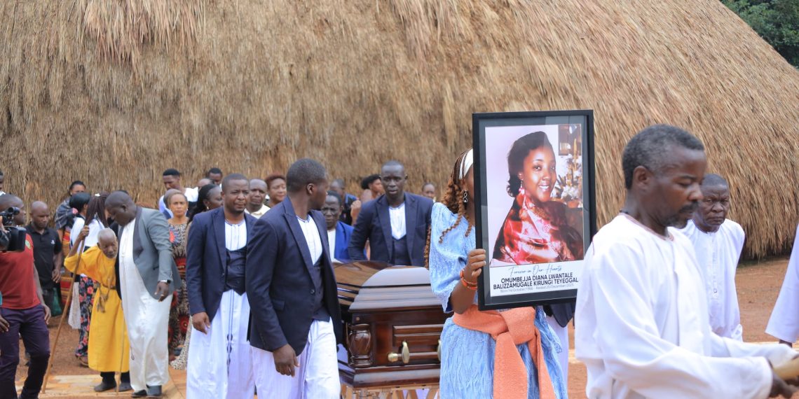 Omumbejja Diana Balizzamugale Teyeggala Aterekeddwa e Kasubi mu Masiro