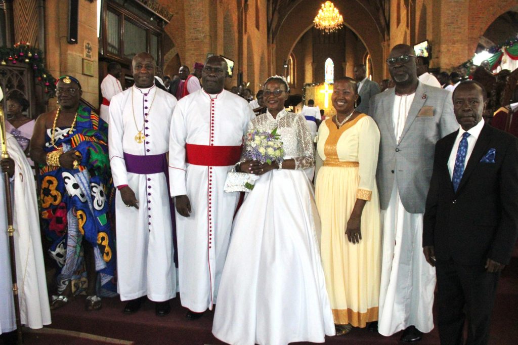 Obwakabaka busabye abafumbo okuwa abavubuka eky’okulabirako ekirungi