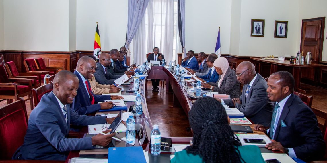 Kabineeti ya Ssaabasajja Kabaka ekola ki?