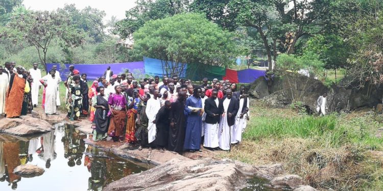 Ab’enzikiriza y’Obuwangwa basinzizza mu kumalako omwaka