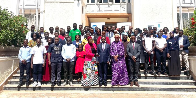 Abavubuka ba Buganda musitukiremu okutaasa Obutondebwensi