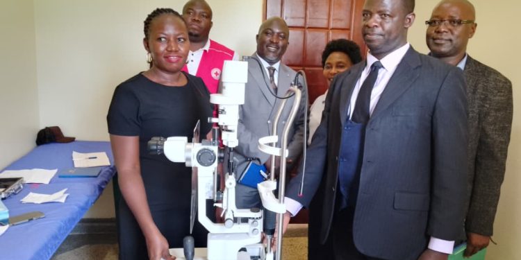 Eddwaaliro ly’Obwakabaka e Ssingo lifunye ekyuma ekikebera amaaso