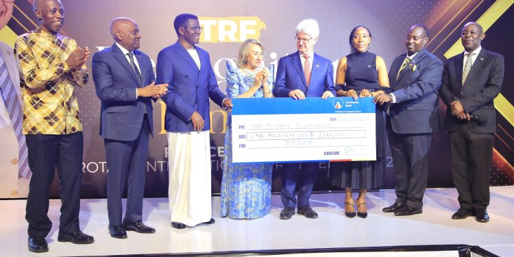 Katikkiro Mayiga asiimye omutima gwa Rotary ogw’okulumirirwa abalala