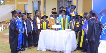 Gavumenti esaana okutegeera obukulu bw’amasomero g’obwannanyini – Minisita Kiyimba