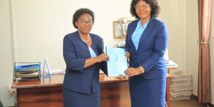 Amasomero g’Obwakabaka ebya siniya ey’omukaaga gaabiyitidde waggulu