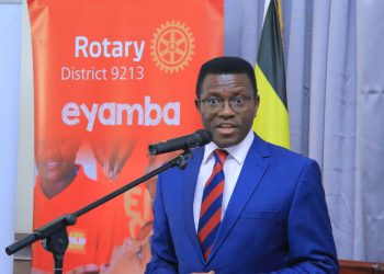 Muve mu by’eddogo mugende mu basawo abakugu – Katikkiro Mayiga